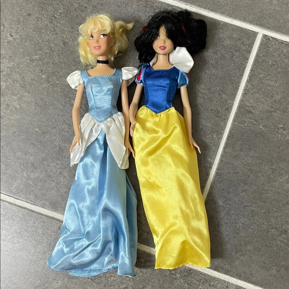 10‎ Piece Bundle Disney Doll Collection